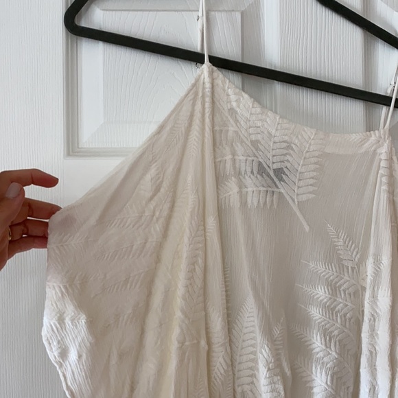 Palm embroidered white gauzey cold shoulder top - Picture 2 of 3